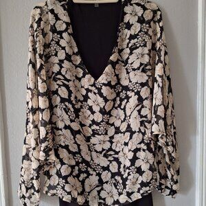 Avec Dolman Spring Blouse Black with White Floral Print Overlay, V Neck Size XL